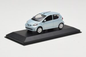 Toyota Aygo Light Blue Metallic Minichamps 1:43 TOYOTA012 Metāls — attēls 2 no 4