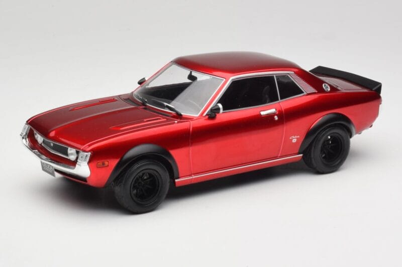 Toyota Celica 2000 GT RA21 Solar Red IXO 1:18 18CMC190 Metāls