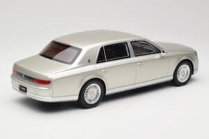 Toyota Century Silver Metallic Kyosho 1:18 KSR18036S Metāls — attēls 2 no 6