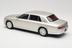 Toyota Century Silver Metallic Kyosho 1:18 KSR18036S Metāls — attēls 5 no 6