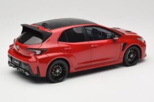 Toyota GR Corolla Circuit Edition E210 Supersonic Red Otto 1:18 OT1072 Sveķi — attēls 2 no 6