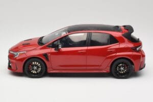 Toyota GR Corolla Circuit Edition E210 Supersonic Red Otto 1:18 OT1072 Sveķi — attēls 3 no 6