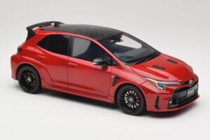 Toyota GR Corolla Circuit Edition E210 Supersonic Red Otto 1:18 OT1072 Sveķi — attēls 4 no 6