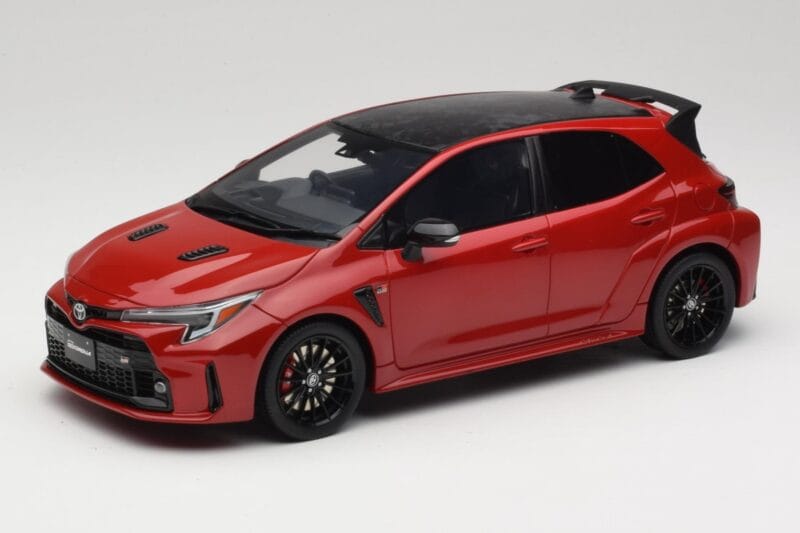Toyota GR Corolla Circuit Edition E210 Supersonic Red Otto 1:18 OT1072 Sveķi