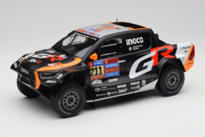 Toyota GR DKR Hilux Evo #211 H. Lategan / B. Cummings Rally Dakar 2025 IXO 1:18 18RMC237 Metāls