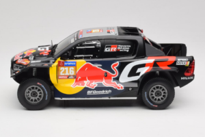 Toyota GR DKR Hilux Evo #216 S. Quintero / D. Zenz Rally Dakar 2024 IXO 1:18 18RMC238B Metāls — attēls 3 no 6