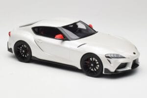 Toyota GR Supra A90 Fuji Speedway Edition White Pearl Metallic GT Spirit 1:18 GT341 Sveķi — attēls 4 no 6