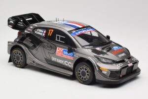 Toyota GR Yaris Rally1 #17 Toyota Gazoo Racing WRT S. Ogier / V. Landais Rally Finland 2024 IXO 1:18 18RMC216 Metāls — attēls 4 no 6