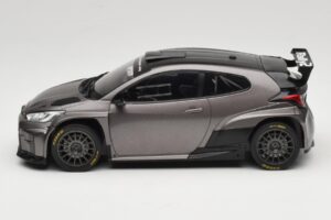 Toyota GR Yaris Rally2 Pelēks IXO 1:18 18CMC210 Metāls — attēls 3 no 6