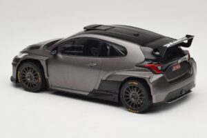 Toyota GR Yaris Rally2 Pelēks IXO 1:18 18CMC210 Metāls — attēls 5 no 6