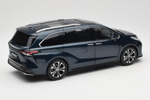 Toyota Granvia Tumši Zils OEM 1:18 FCL22GR803 Metāls — attēls 3 no 8