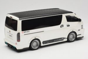 Toyota Hiace Super GL Pearl White Otto 1:18 OT1136 Sveķi — attēls 2 no 6