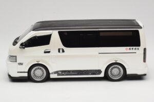 Toyota Hiace Super GL Pearl White Otto 1:18 OT1136 Sveķi — attēls 3 no 6