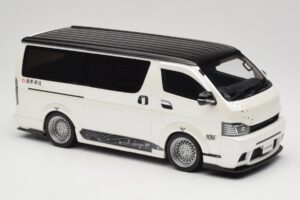 Toyota Hiace Super GL Pearl White Otto 1:18 OT1136 Sveķi — attēls 4 no 6