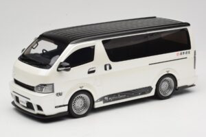 Toyota Hiace Super GL Pearl White Otto 1:18 OT1136 Sveķi