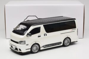 Toyota Hiace Super GL Pearl White Otto 1:18 OT1136 Sveķi — attēls 6 no 6