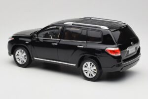 Toyota Highlander XU40 Melns Paudi Model 1:18 2043612-B1 Metāls — attēls 7 no 8
