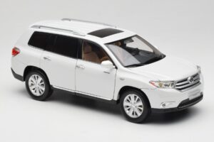 Toyota Highlander XU40 Balts Paudi Model 1:18 2043612-W1 Metāls — attēls 6 no 8
