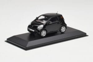 Toyota iQ Melns Mica Minichamps 1:43 403166803 Metāls — attēls 2 no 4