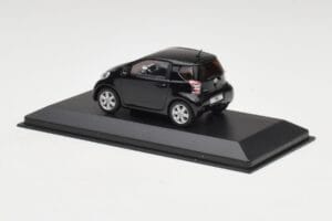 Toyota iQ Melns Mica Minichamps 1:43 403166803 Metāls — attēls 3 no 4