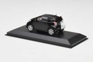 Toyota iQ Melns & Balts Geneva Motor Show 2009 Minichamps 1:43 400166801 Metāls — attēls 3 no 4