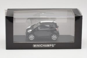 Toyota iQ Melns & Balts Geneva Motor Show 2009 Minichamps 1:43 400166801 Metāls — attēls 4 no 4