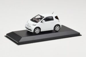 Toyota iQ Balts Minichamps 1:43 TOYOTA009 Metāls — attēls 2 no 4