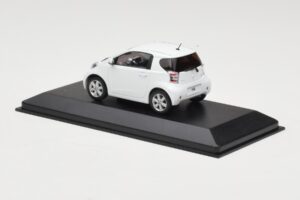 Toyota iQ Balts Minichamps 1:43 TOYOTA009 Metāls — attēls 3 no 4