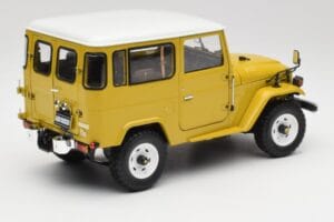 Toyota Land Cruiser FJ40 Sinepju Dzeltens Kyosho 1:18 08971Y Metāls — attēls 3 no 8