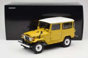 Toyota Land Cruiser FJ40 Sinepju Dzeltens Kyosho 1:18 08971Y Metāls — attēls 8 no 8