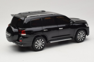 Toyota Land Cruiser LC200 Melns Kengfai 1:18 KF024-13 Metāls — attēls 3 no 8