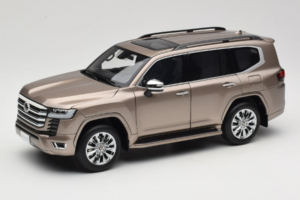Toyota Land Cruiser LC300 ZX Zeltains LCD 1:18 LCD18013-ZX-GO Metāls