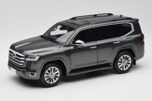 Toyota Land Cruiser LC300 ZX Pelēks LCD 1:18 LCD18013-ZX-GR Metāls