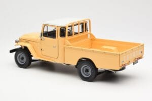 Toyota Land Cruiser Pickup Bēšs Kyosho 1:18 08958BE Metāls — attēls 7 no 8