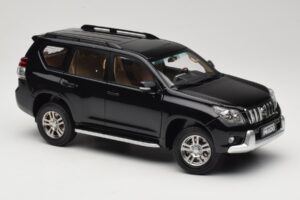 Toyota Land Cruiser Prado J150 Melns Paudi Model 1:18 623132-BK Metāls — attēls 6 no 8