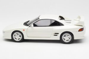 Toyota MR2 W20 TRD 2000GT Super Balts Otto 1:18 OT749 Sveķi — attēls 3 no 6