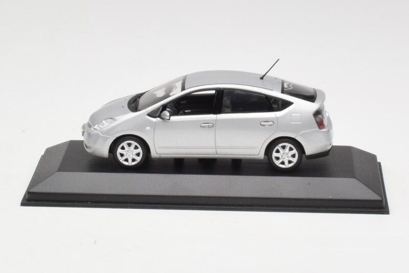 Toyota Prius Sudrabs Minichamps 1:43 TOYOTA005 Metāls
