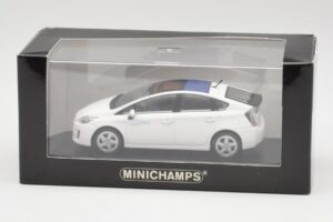 Toyota Prius XW30 Super Balts Minichamps 1:43 PRIUS001 Metāls — attēls 4 no 4