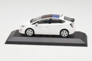 Toyota Prius XW30 Super Balts Minichamps 1:43 PRIUS001 Metāls