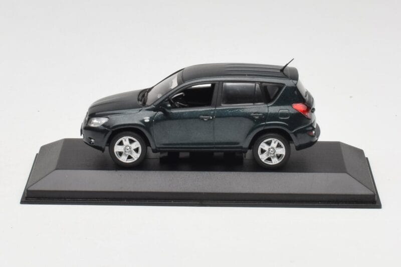 Toyota RAV4 XA20 Zaļš Minichamps 1:43 TOYOTA008 Metāls