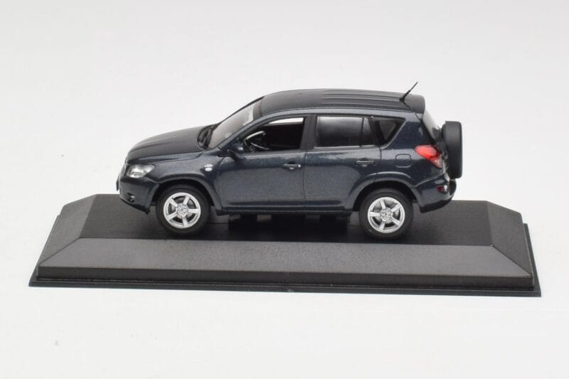 Toyota RAV4 XA30 Pelēks Minichamps 1:43 TOYOTA002 Metāls