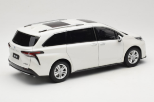 Toyota Sienna XL30 Balts OEM 1:18 TOYOTA013 Metāls — attēls 3 no 8