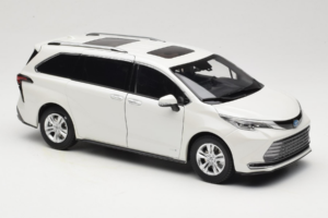 Toyota Sienna XL30 Balts OEM 1:18 TOYOTA013 Metāls — attēls 6 no 8