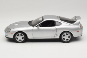 Toyota Supra A80 Sudrabs Kyosho 1:18 8847 Metāls — attēls 4 no 8