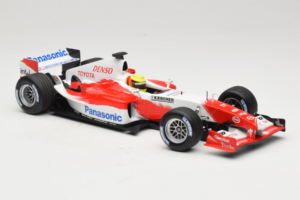 Toyota TF105 #17 R. Schumacher Panasonic Toyota Racing Showcar 2005 Minichamps 1:18 100050087 Metāls — attēls 4 no 7