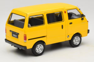 Toyota TJ110 Tianjin Huali Dzeltens OEM 1:18 TOYOTA014 Metāls — attēls 3 no 8