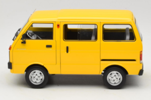 Toyota TJ110 Tianjin Huali Dzeltens OEM 1:18 TOYOTA014 Metāls — attēls 4 no 8