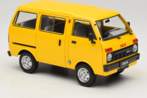 Toyota TJ110 Tianjin Huali Dzeltens OEM 1:18 TOYOTA014 Metāls — attēls 6 no 8
