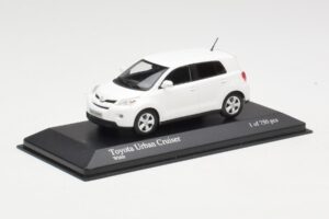 Toyota Urban Cruiser Balts Minichamps 1:43 400166960 Metāls — attēls 3 no 3