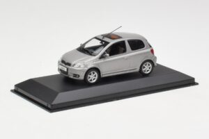Toyota Yaris XP10 TS Pelēks Minichamps 1:43 TOYOTA007 Metāls — attēls 3 no 3